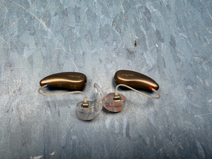 Signia Pure C & G 7AX Hearing Aids with Portable RIC Charger