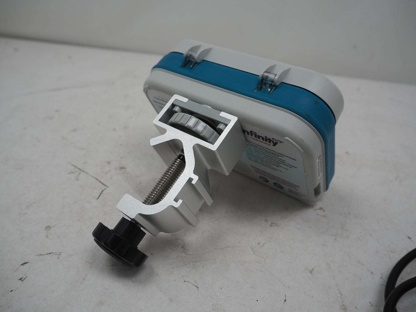 Zevex MOOG EnteraLite Infinity Feeding Pump with AC Charger and Pole Clamp