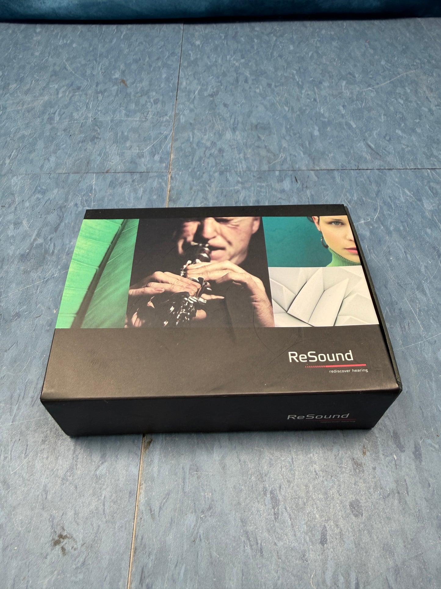 Pair of Resound 202-SMA-SMA024 Hearing Aids with Case