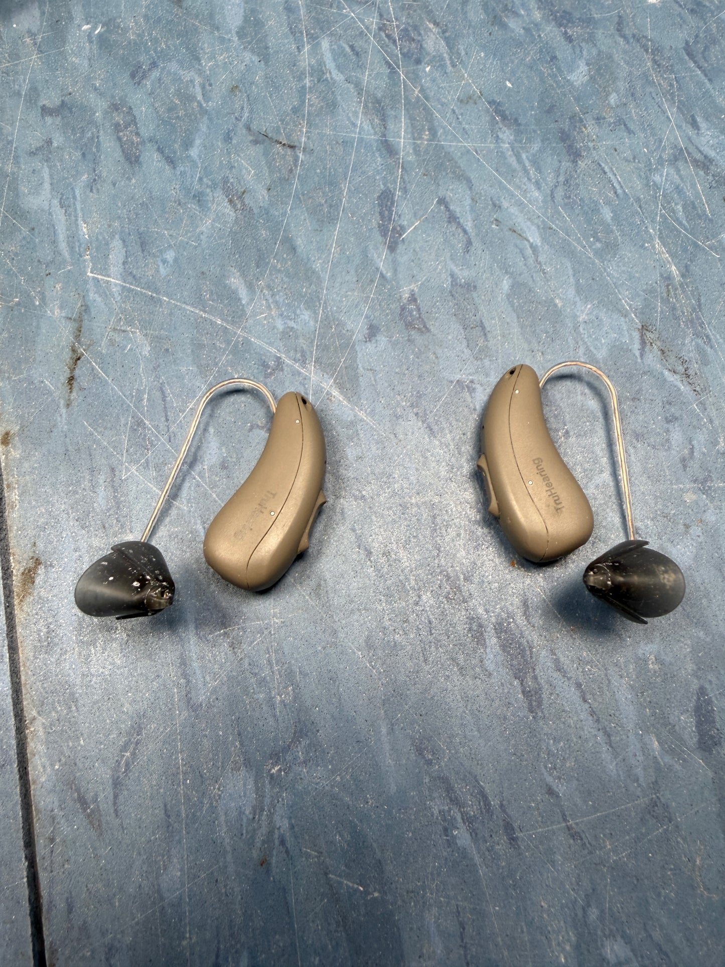 TruHearing TH Premium 7 RIC UT Rechargeable Hearing Aid with Charging Base