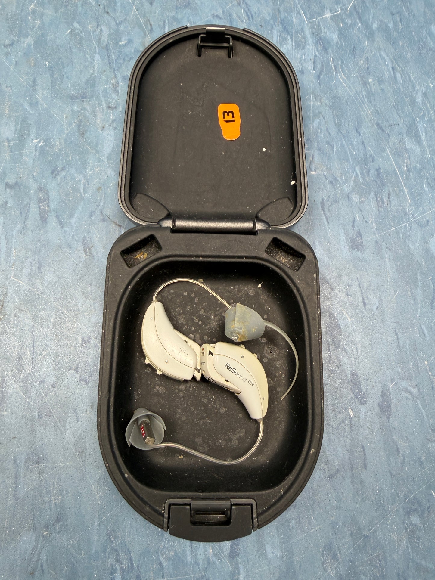 Pair of Resound GN Hearing Aids with Case - White Color