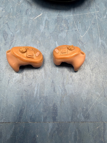 Starkey Hearing Aid With Case