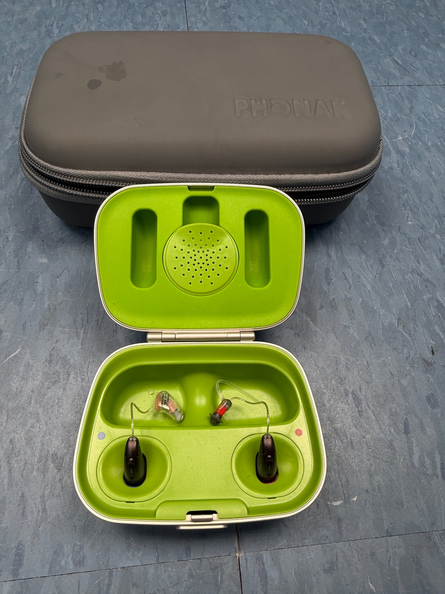 Pair of Phonak Audeo P70 R Hearing Aids with Case