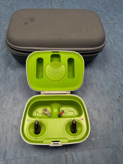 Pair of Phonak Audeo P70 R Hearing Aids with Case