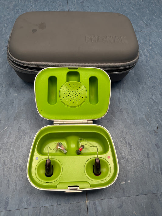 Pair of Phonak Audeo P70 R Hearing Aids with Case