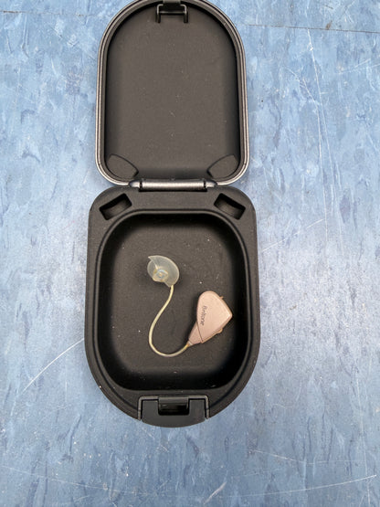 Beltone Single Hearing Aid with Case