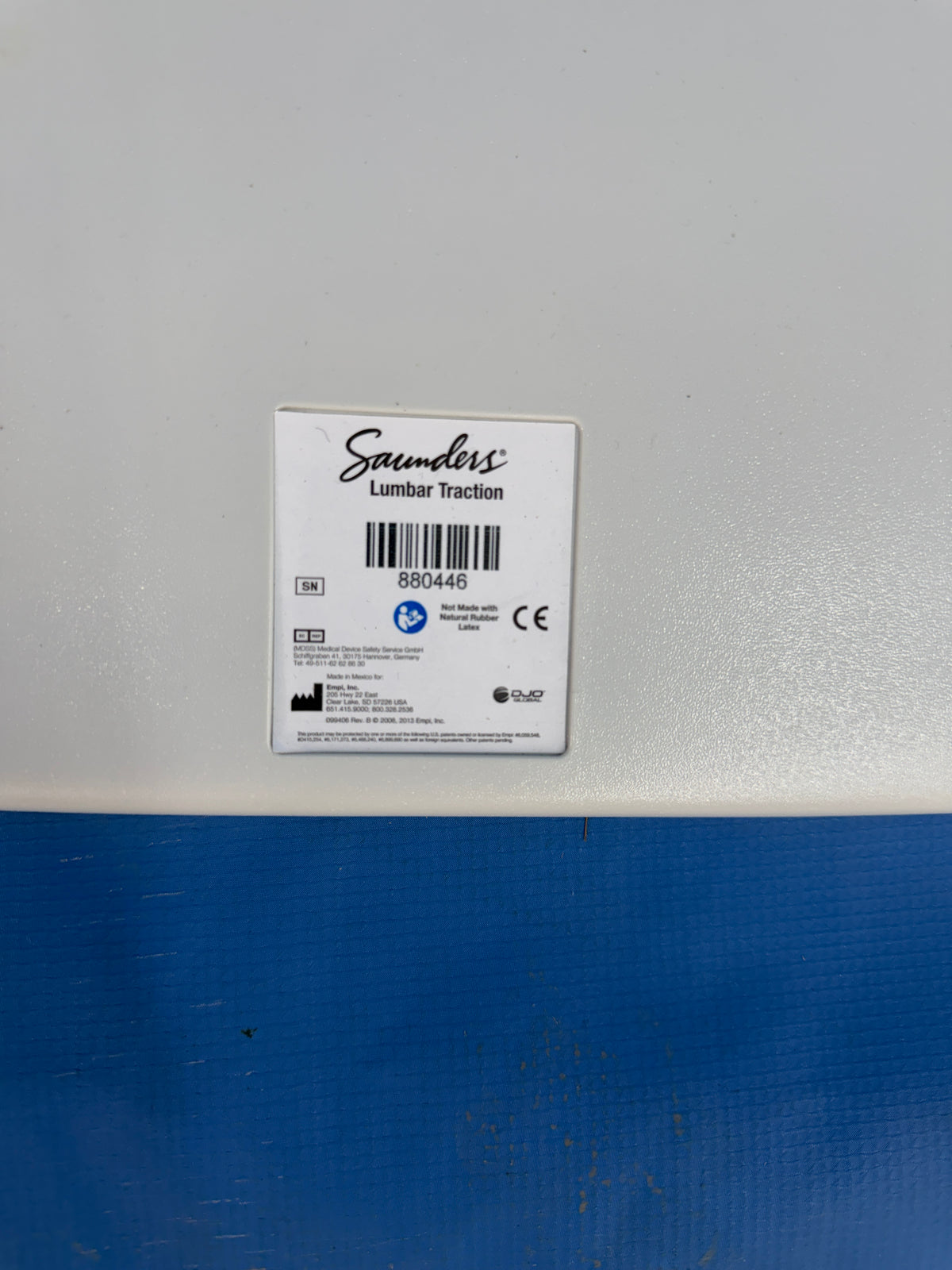 Saunders Lumbar Traction Spinal Decompression Device In Case with Hand Pump