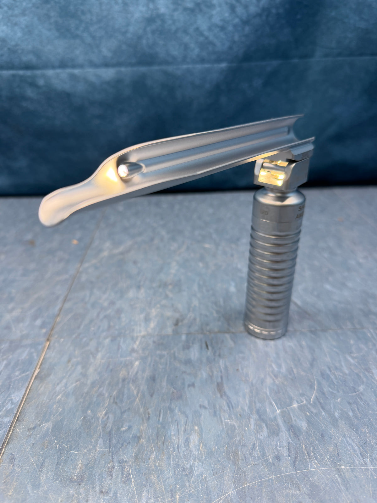 Heine EasyClean LED Laryngoscope Handle with 4 Blades - Ref. F-008.22.822