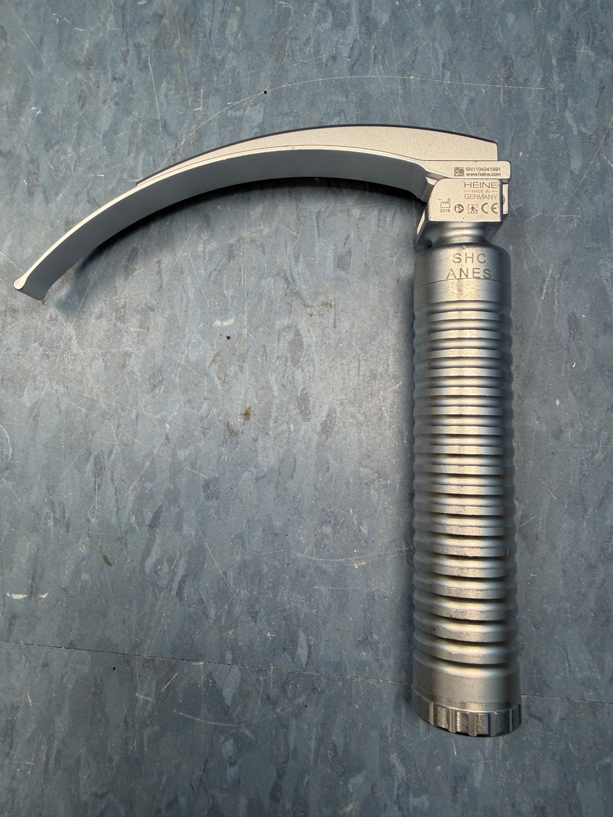 Heine EasyClean LED Laryngoscope Handle with 2 Blades  Mac 4 Classic + Blade- Ref. F-008.22.822 -