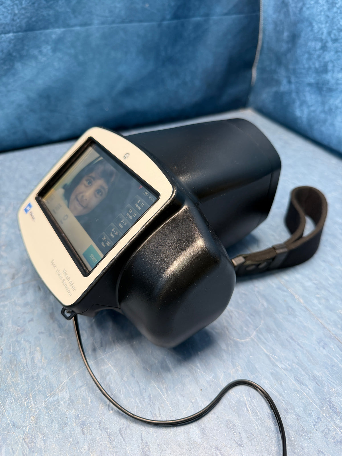 Welch Allyn VS100 Spot Vision Screener with AC Power Adapter, Good Battery, Case and 90 Day Warranty