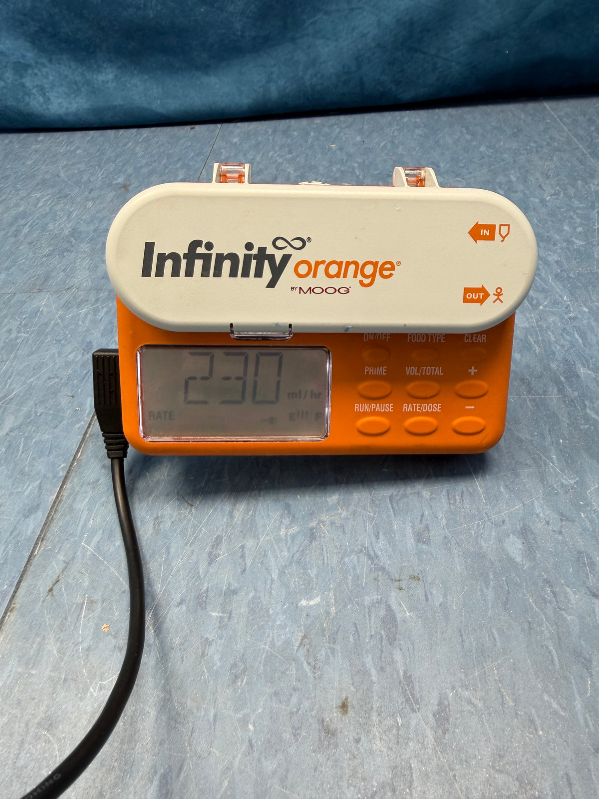 Moog Infinity Orange Small Volume Feeding Pump With Charger