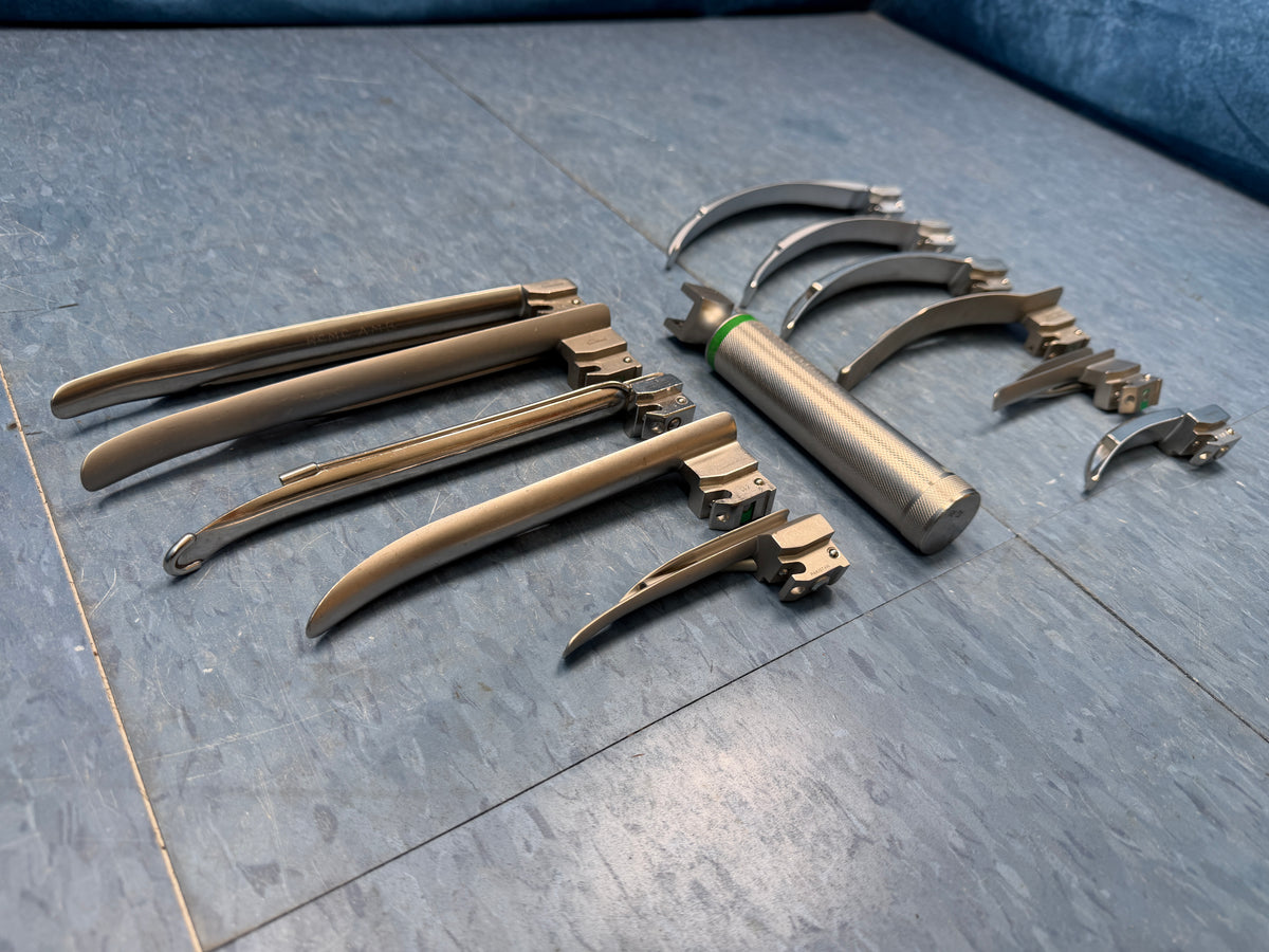 Laryngoscope Set with Handle & 10x Miller and Macintosh Blades - Mil 1, Mil 2, Mil 3/S, MIl 4, G-Mil 4, G-Mac 1, Wis 1, Mac 4, G-Mac 4, Mac 4 FO, Mac 5 FOac 5 FO