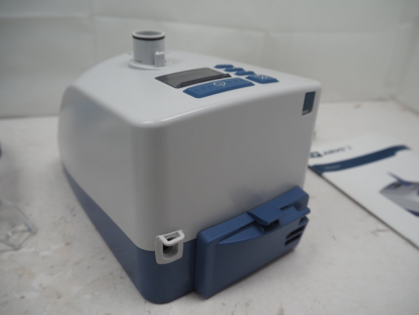 FISHER & PAYKEL AIRVO 2 Humidified High Flow Nasal Therapy System HFNC