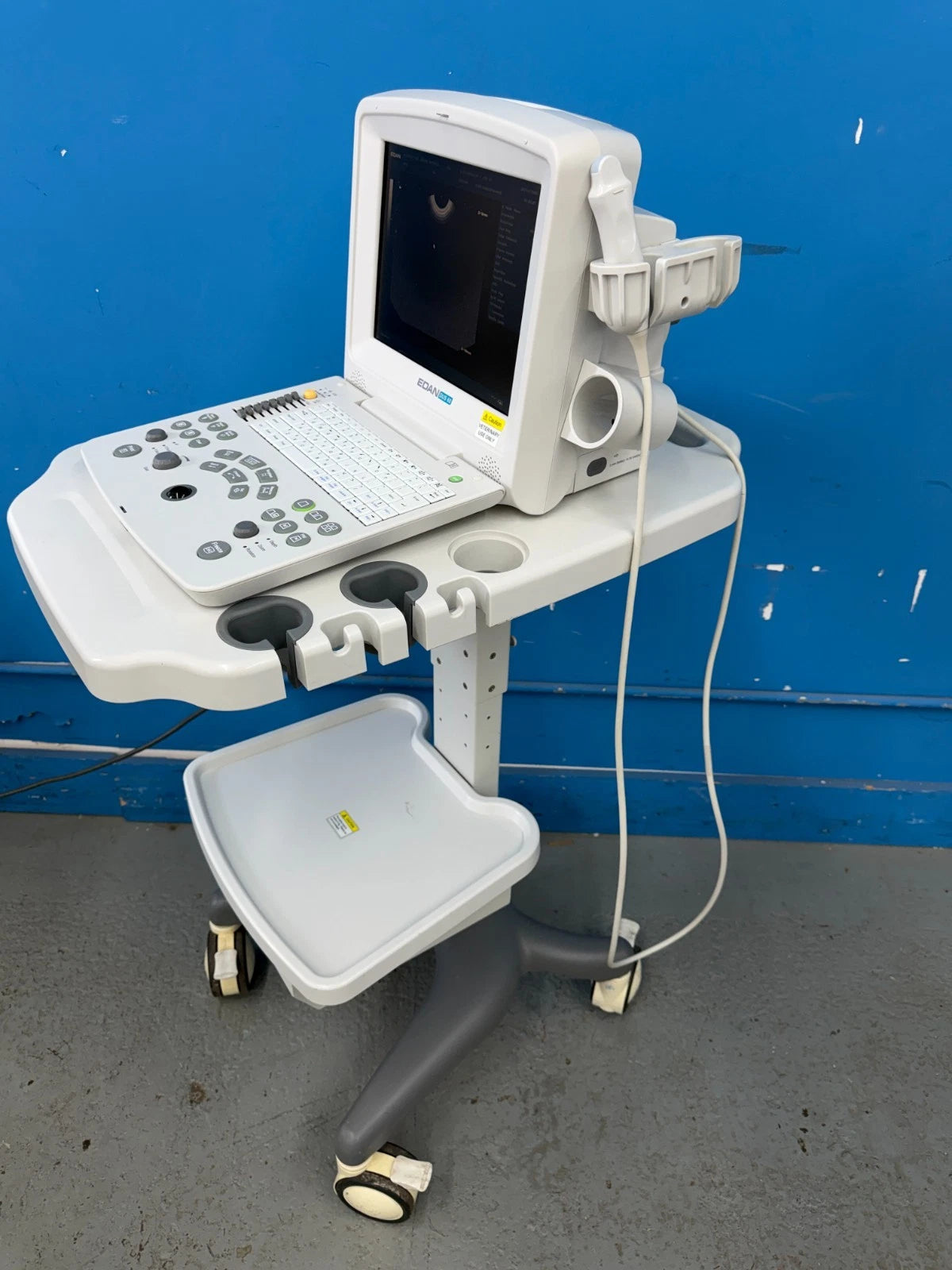 Edan DUS 60 Vet Veterinary Ultrasonic Diagnostic Ultrasound Imaging System