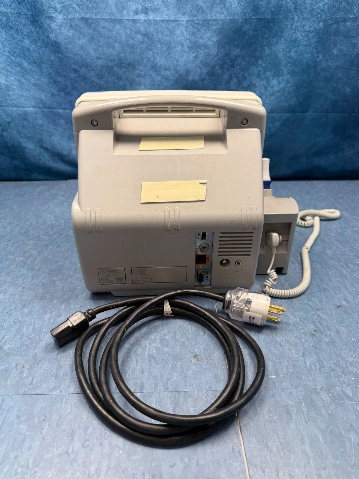 Philips MP5 IntelliVue Vital Signs Monitor with Oral Temp Probe, SpO2 Sensor, BP Hose and Cuffs - MP5SC