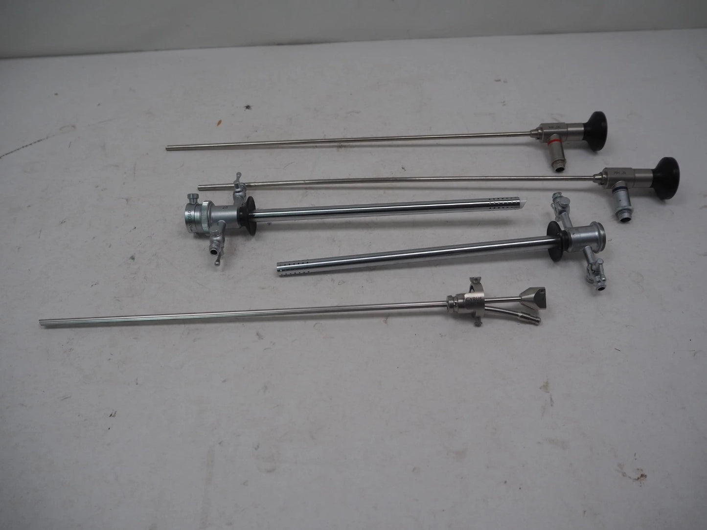 Gynecare Versapoint 4mm 30° & 4mm 12° Hysteroscope with 3 Sheaths