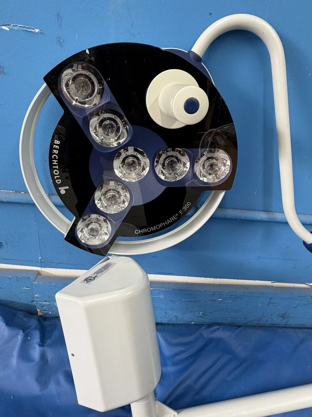 Berchtold Chromophare F300 Wall Mounted LED Exam Light