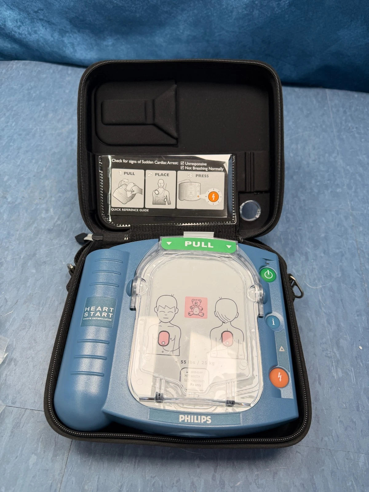Philips HeartStart HS1 AED Defibrillator with Soft Case & Battery - M5066A