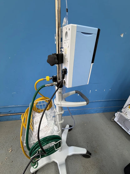 Vapotherm Precision Flow Plus High Velocity Therapy System with Hoses O2/AIR Pole Mount on Rolling Stand