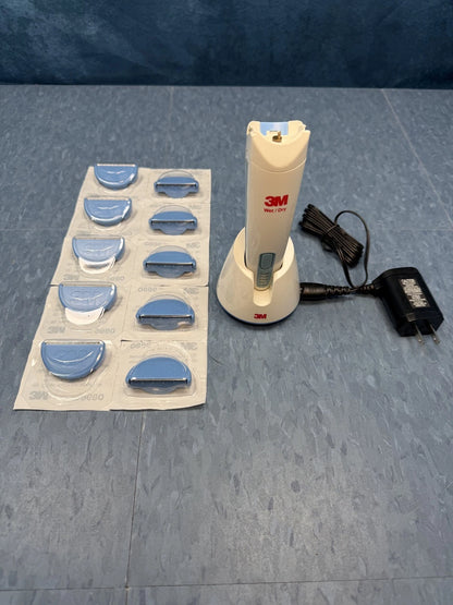 3M 9681 Surgical Clipper Shaver Drop-In Charger Stand & 10x 9680 Blades