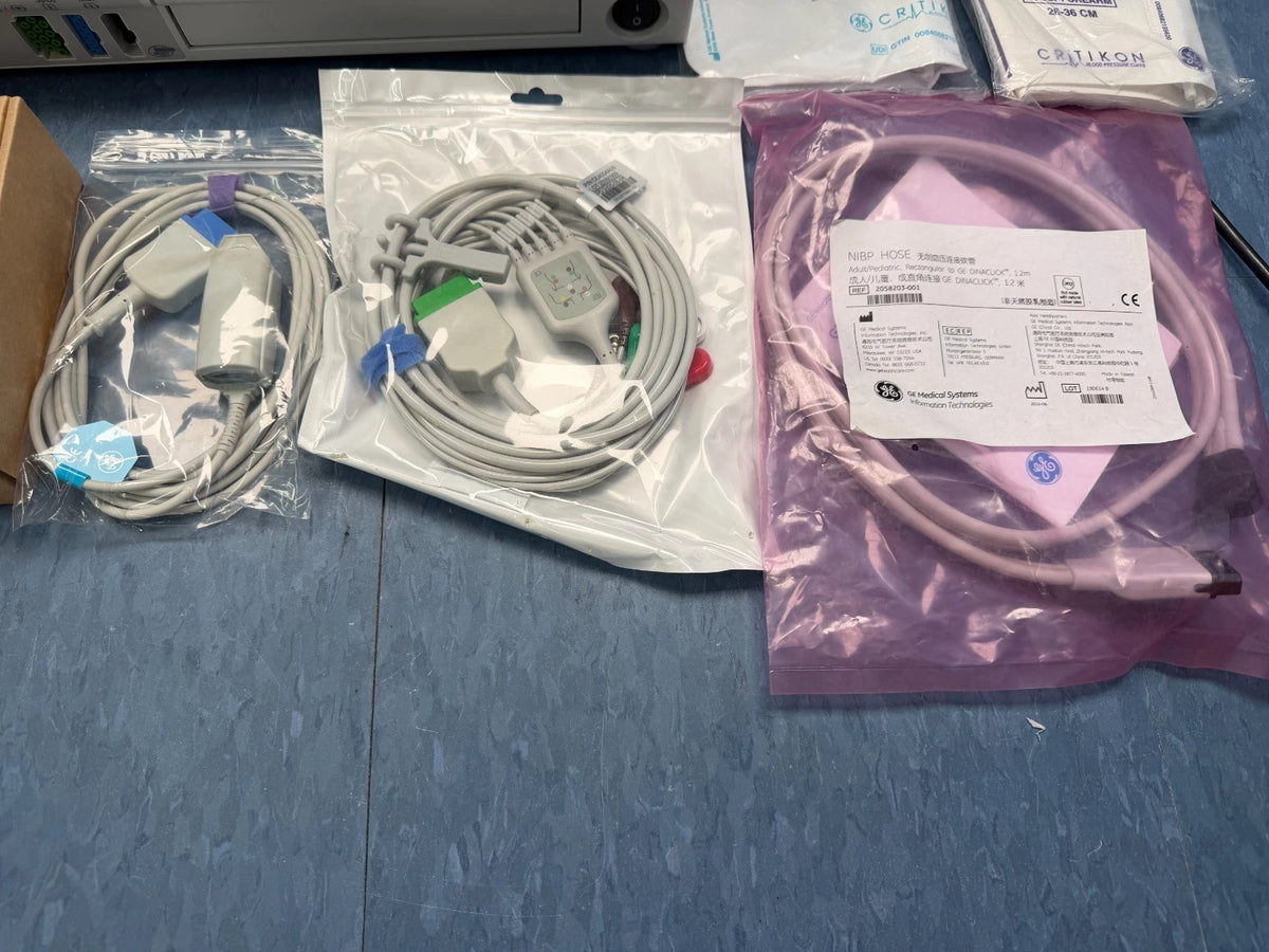 GE Corometrics 250CX Series Maternal Fetal Monitor with 3x New Transducers and Cables