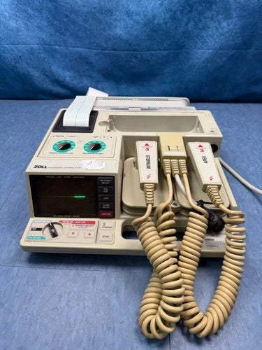 Zoll PD-1400 with PowerCharger and EKG Cable