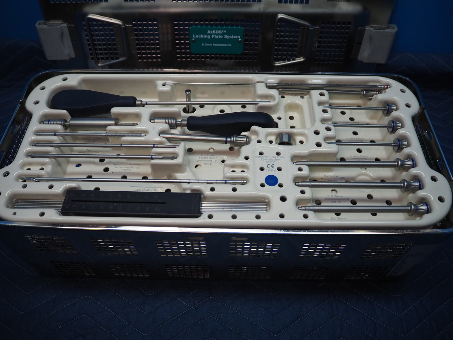 Stryker AxSOS Locking System 5.0mm Instrument Tray Ref. 902923 902964