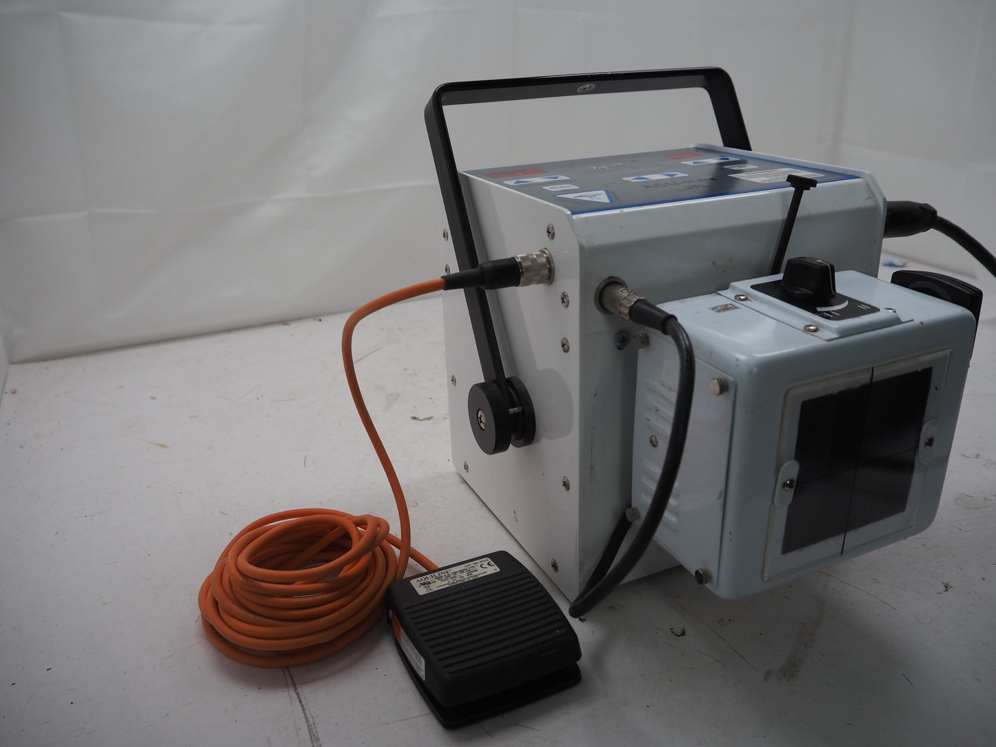 Sterne Acu-Ray Jr. Junior Portable Veterinary X-Ray Generator